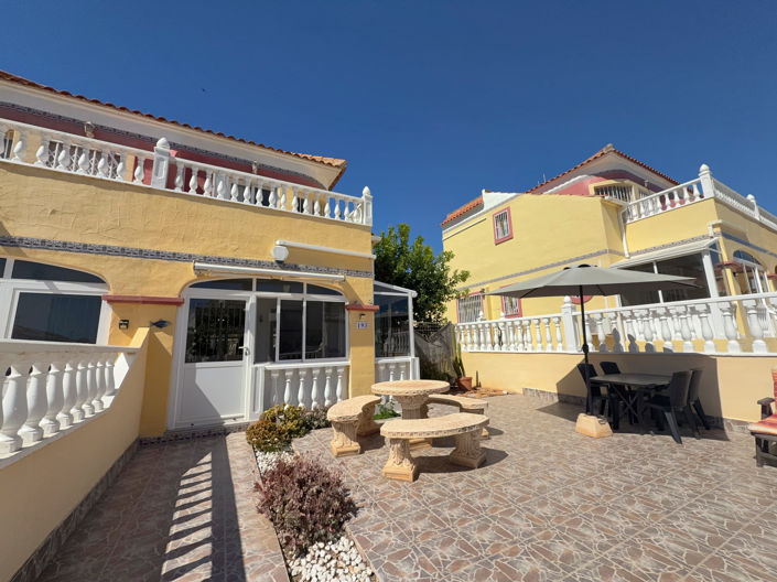 Image No.8-2 Bed Townhouse for sale