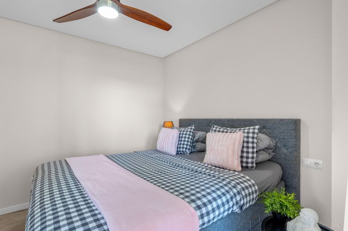 Image No.20-2 Bed Apartment for sale