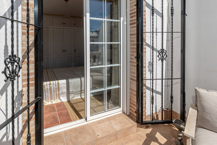 Image No.31-3 Bed Townhouse for sale