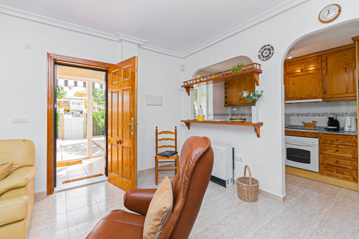 Image No.11-2 Bed Townhouse for sale
