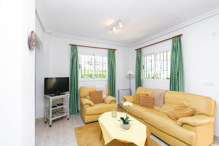 Image No.12-2 Bed Townhouse for sale