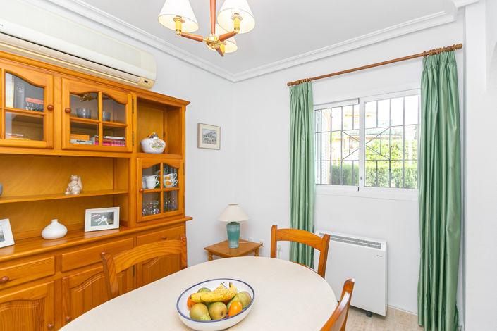 Image No.15-2 Bed Townhouse for sale