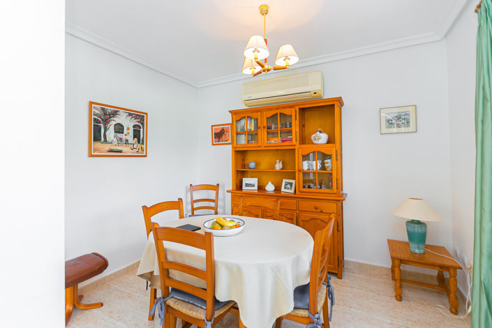 Image No.16-2 Bed Townhouse for sale