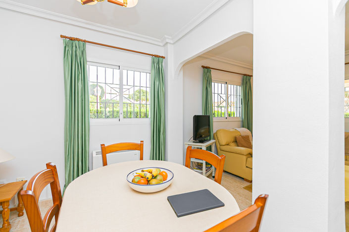 Image No.18-2 Bed Townhouse for sale