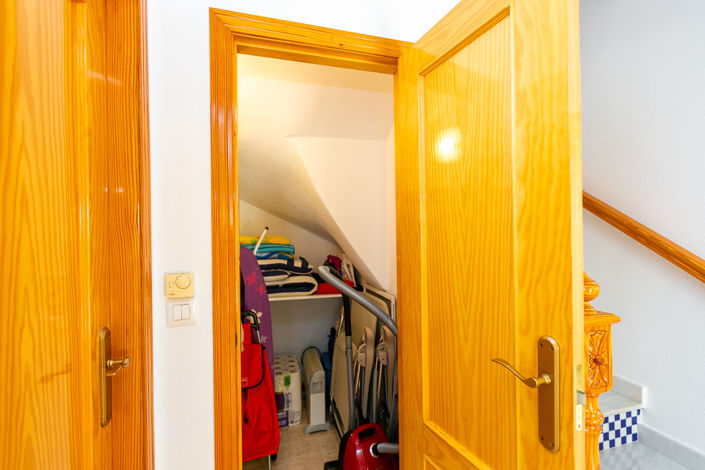 Image No.22-2 Bed Townhouse for sale