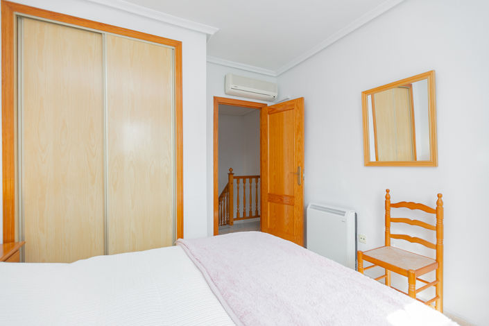 Image No.31-2 Bed Townhouse for sale