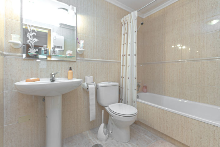 Image No.34-2 Bed Townhouse for sale