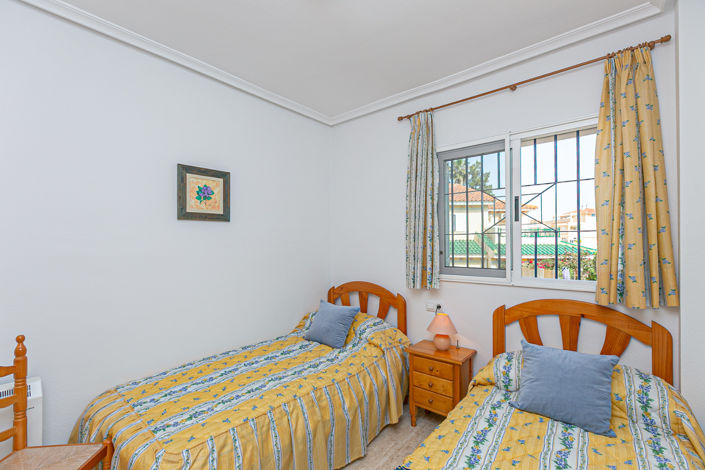 Image No.37-2 Bed Townhouse for sale