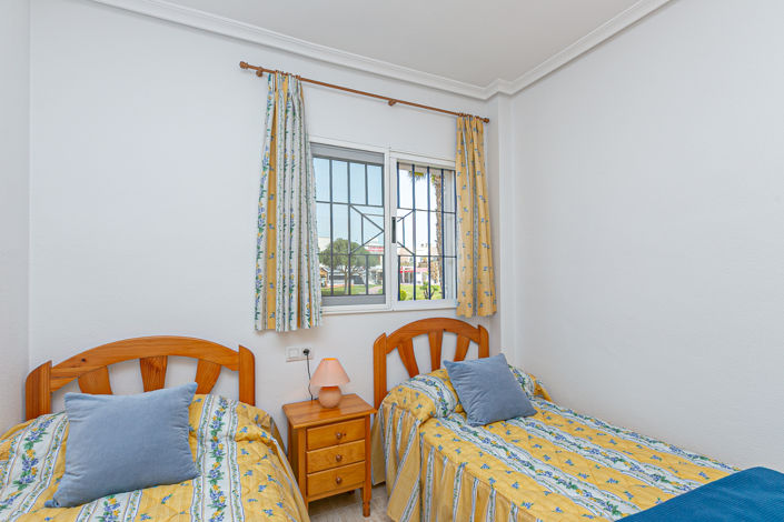 Image No.38-2 Bed Townhouse for sale