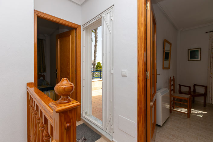 Image No.40-2 Bed Townhouse for sale