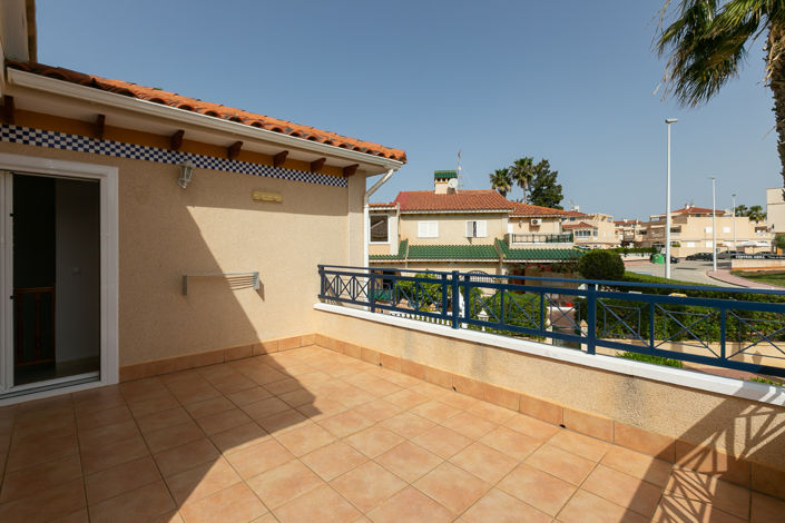 Image No.42-2 Bed Townhouse for sale