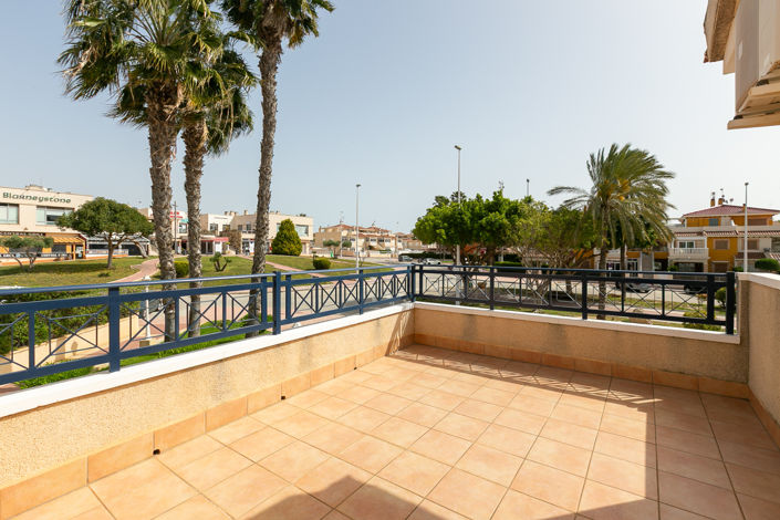 Image No.44-2 Bed Townhouse for sale