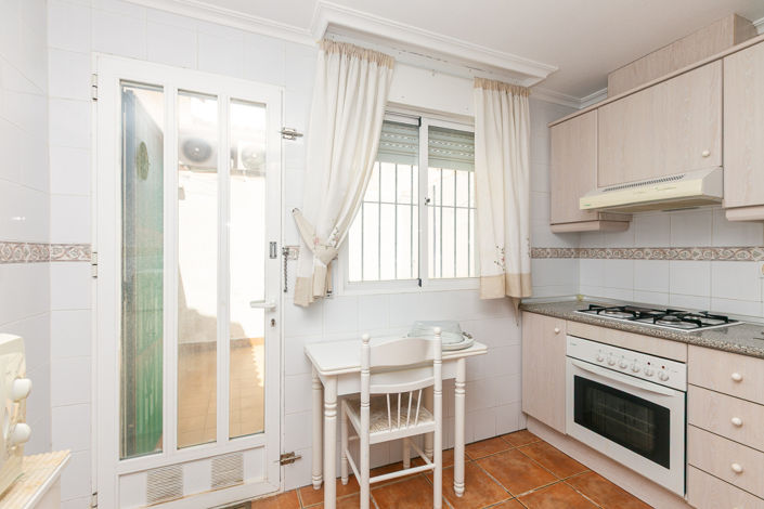 Image No.17-2 Bed Townhouse for sale