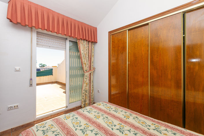 Image No.34-2 Bed Townhouse for sale