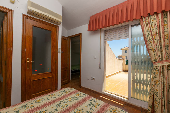 Image No.36-2 Bed Townhouse for sale