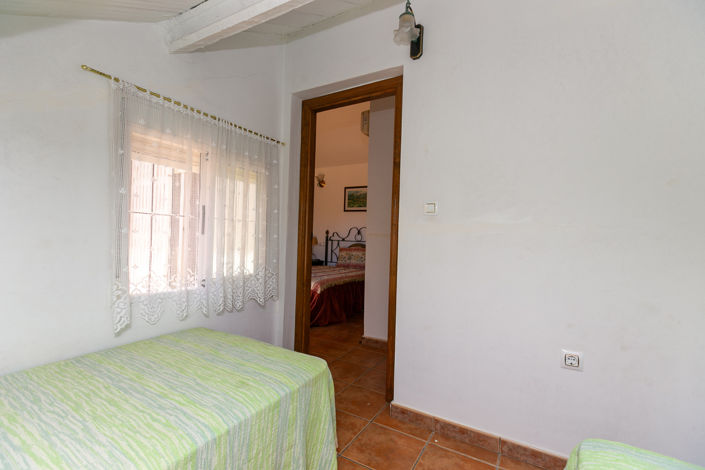 Image No.43-2 Bed Townhouse for sale