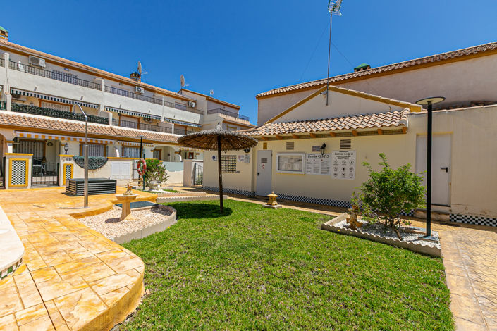 Image No.47-2 Bed Townhouse for sale