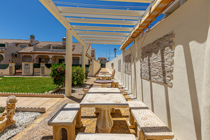 Image No.49-2 Bed Townhouse for sale