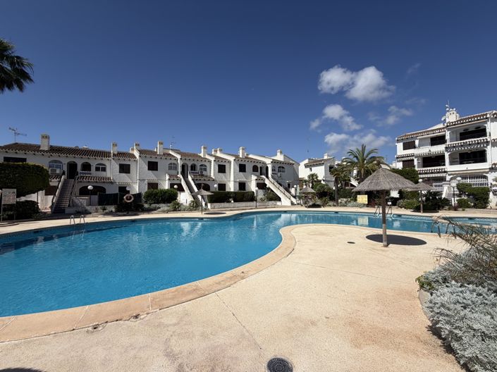 Image No.20-2 Bed Apartment for sale
