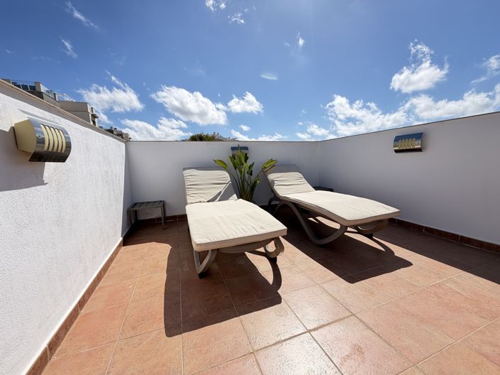 Image No.20-2 Bed Apartment for sale