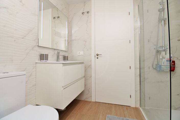 Image No.15-2 Bed Apartment for sale