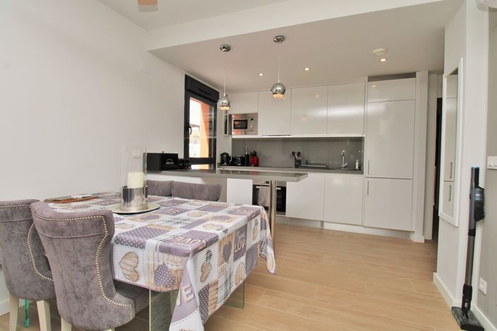Image No.9-2 Bed Apartment for sale