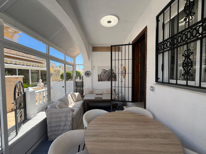 Image No.3-Bungalow de 2 chambres à vendre à Punta Prima