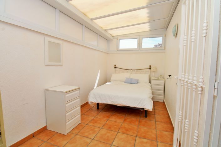 Image No.18-3 Bed Townhouse for sale