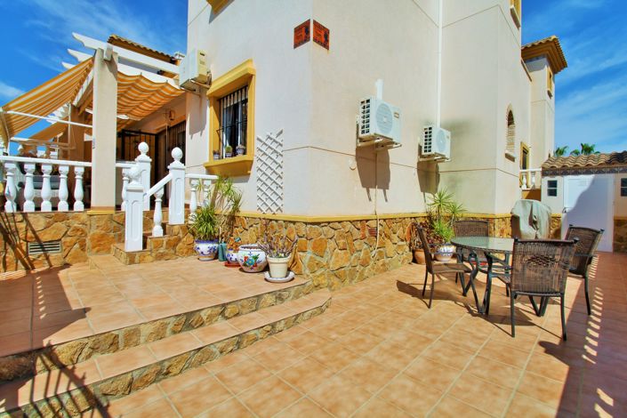Image No.23-3 Bed Townhouse for sale