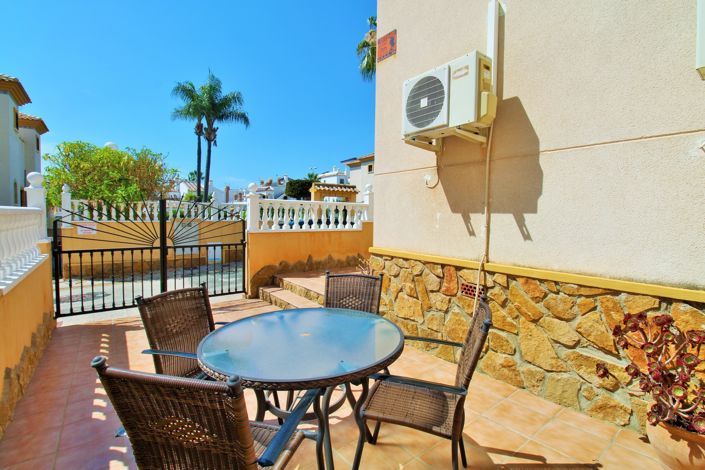 Image No.24-3 Bed Townhouse for sale