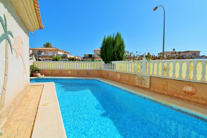 Image No.26-2 Bed Townhouse for sale