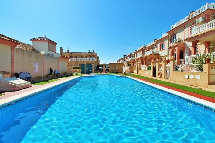 Image No.31-2 Bed Townhouse for sale
