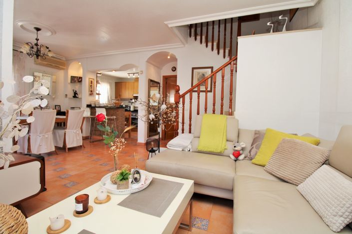 Image No.9-2 Bed Townhouse for sale