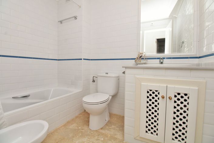 Image No.18-2 Bed Apartment for sale