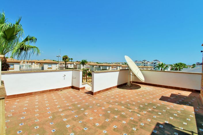 Image No.18-2 Bed Apartment for sale