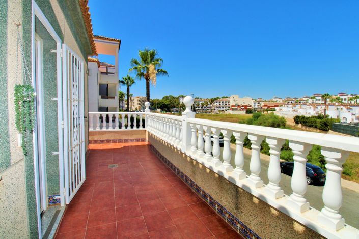 Image No.25-2 Bed Apartment for sale