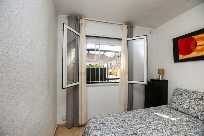 Image No.20-1 Bed Apartment for sale