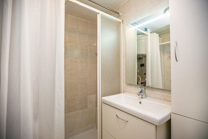 Image No.25-1 Bed Apartment for sale