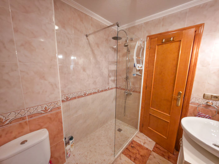 Image No.17-2 Bed Apartment for sale