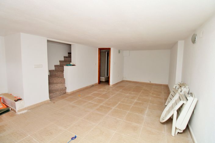 Image No.24-3 Bed Townhouse for sale