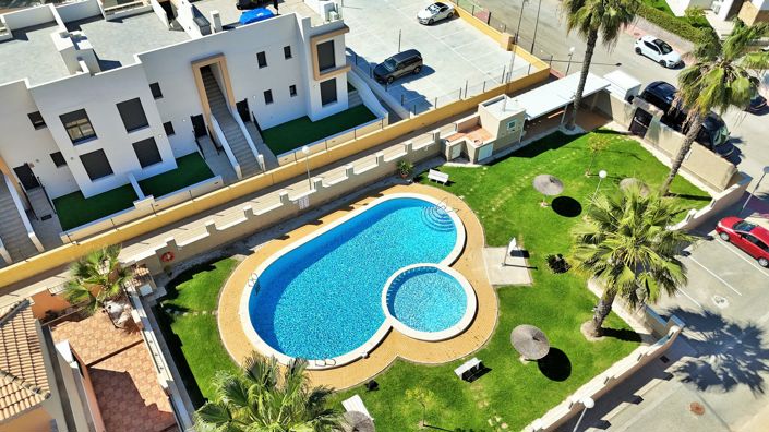 Image No.28-3 Bed Townhouse for sale