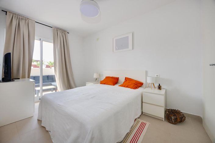 Image No.18-2 Bed Apartment for sale