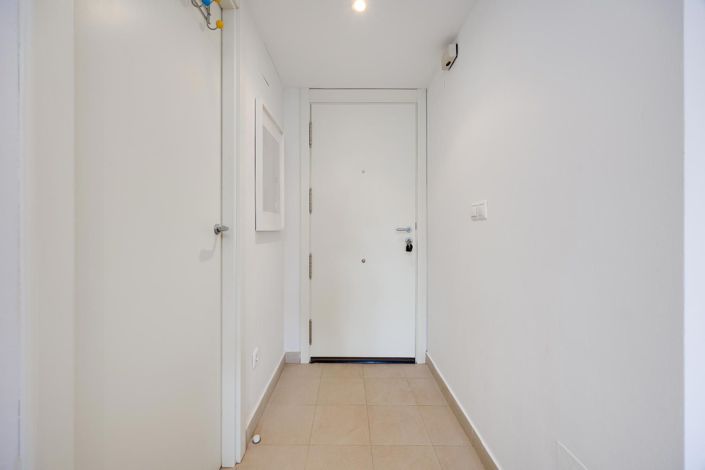 Image No.8-2 Bed Apartment for sale