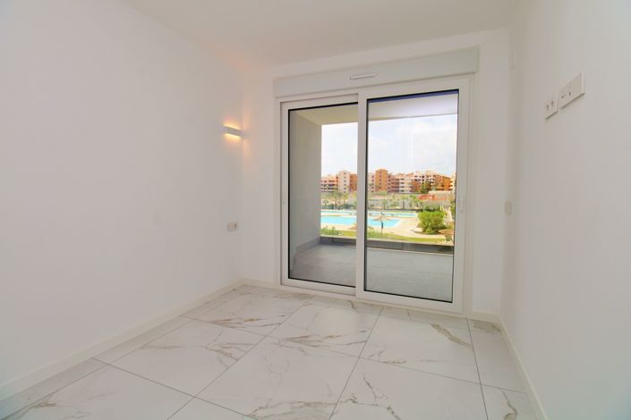 Image No.16-2 Bed Apartment for sale