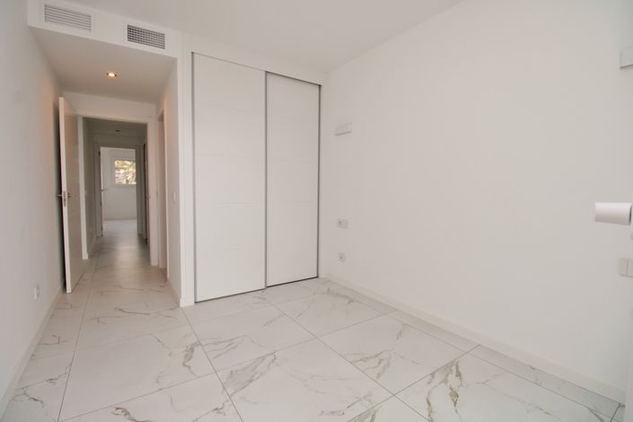 Image No.17-2 Bed Apartment for sale