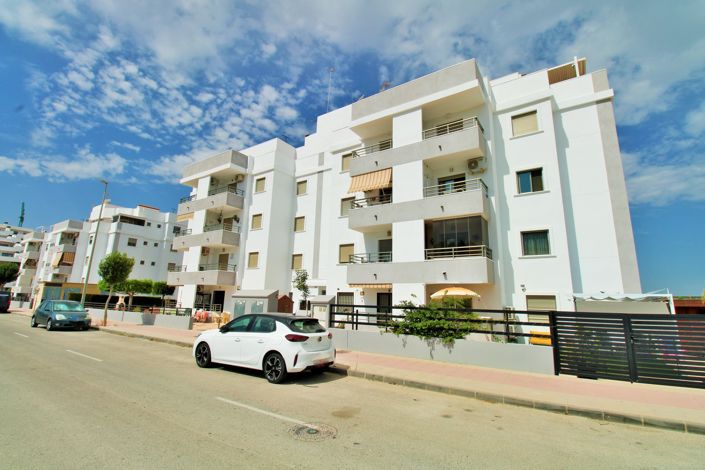 Image No.18-2 Bed Apartment for sale