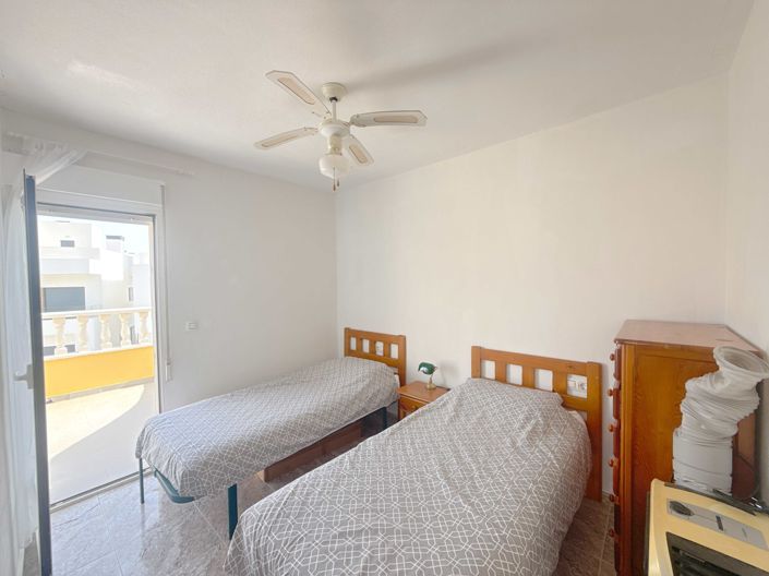 Image No.11-3 Bed Townhouse for sale