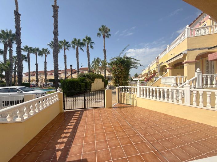 Image No.25-3 Bed Townhouse for sale
