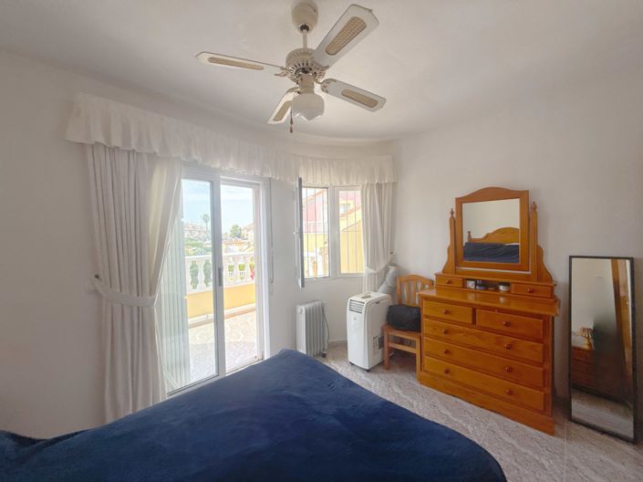 Image No.43-3 Bed Townhouse for sale