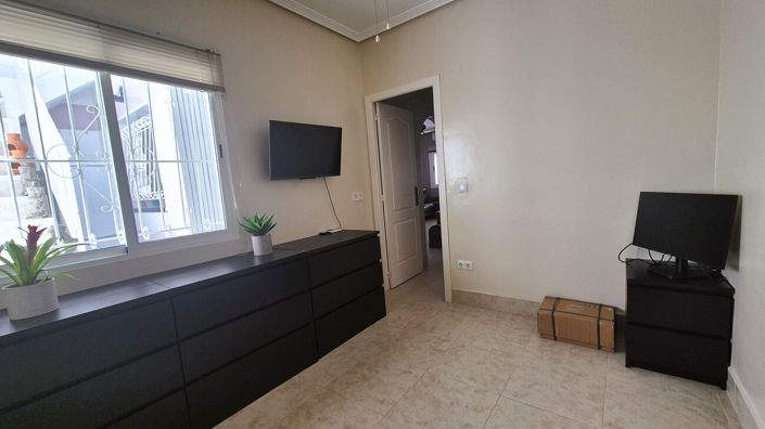Image No.25-2 Bed Villa for sale